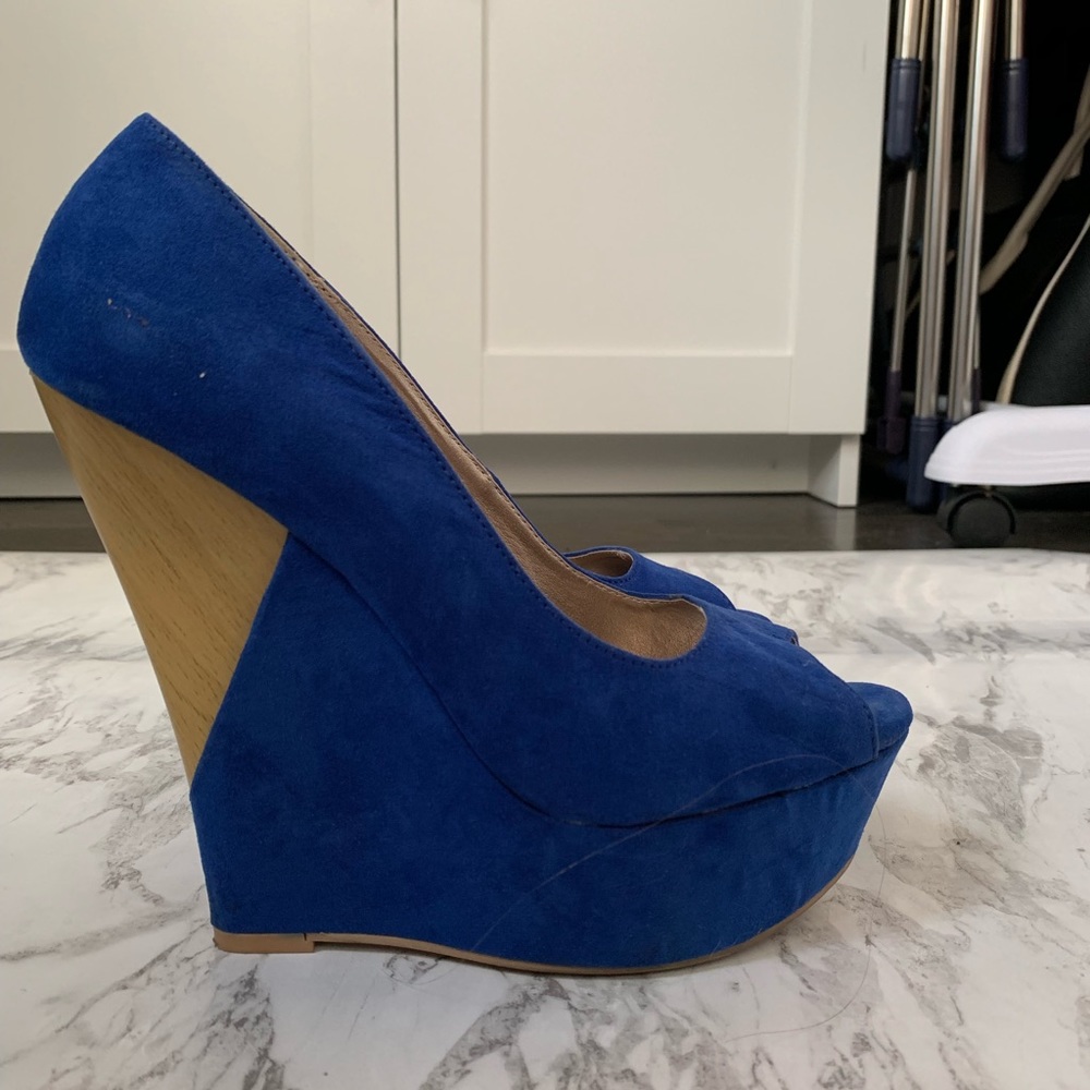 Qupid royal blue platform peep toe heels